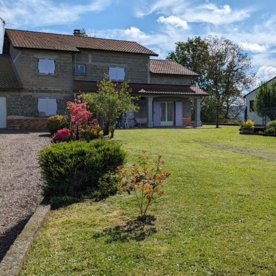  FAMICITY : Maison / Villa | CELLES-SUR-DUROLLE (63250) | 231 m2 | 269 000 € 