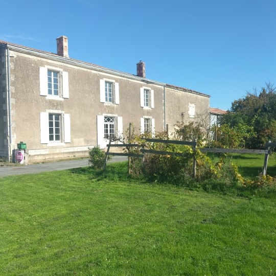  FAMICITY : Maison / Villa | SAINT-PIERRE-LE-VIEUX (85420) | 185 m2 | 152 500 € 