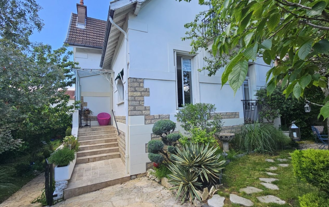 FAMICITY : Maison / Villa | DIJON (21000) | 159 m2 | 755 000 € 